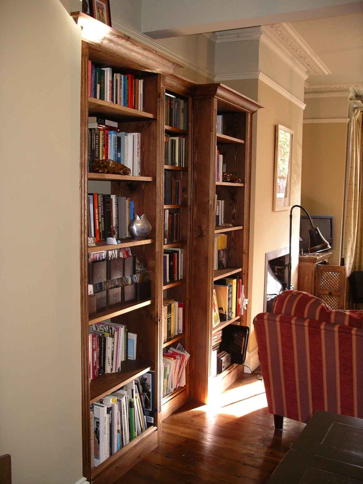 bookcase designed to fit in alcove